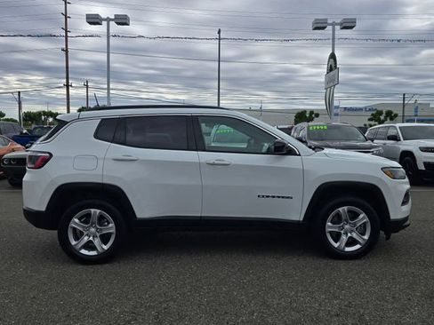 Certified 2024 Jeep Compass Latitude AWD/4WD image 7