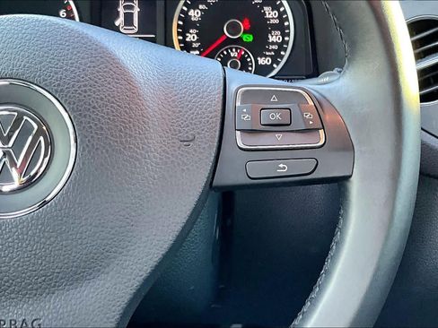 Used 2017 Volkswagen Tiguan Limited image 23