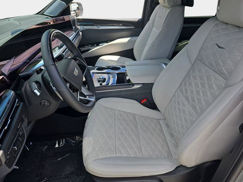 Used 2025 Cadillac Escalade V AWD/4WD image 20