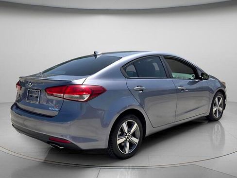 Used 2018 Kia Forte S FWD image 7