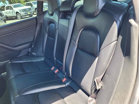 Used 2019 Tesla Model 3 Standard Range Plus RWD image 16
