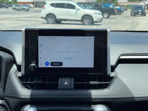 Used 2025 Toyota RAV4 XLE FWD image 18