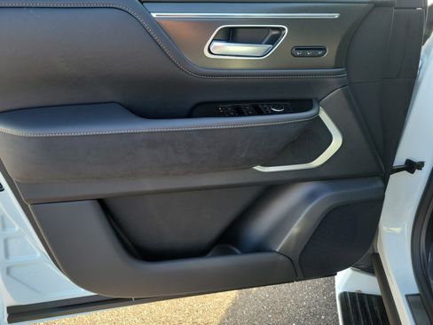 New 2026 INFINITI QX80 Luxe image 15