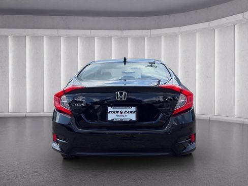 Used 2018 Honda Civic EX image 5