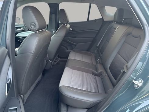 Used 2025 Chevrolet Trax LT w/ Driver Confidence Package image 18