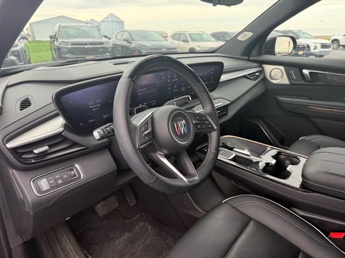 Used 2025 Buick Enclave Avenir w/ Super Cruise Package AWD/4WD image 21