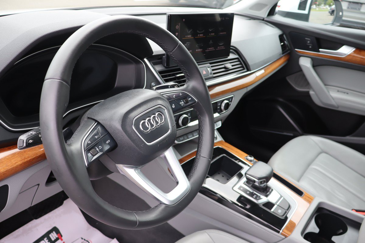Used 2023 Audi Q5 2.0T Premium Plus AWD/4WD image 12