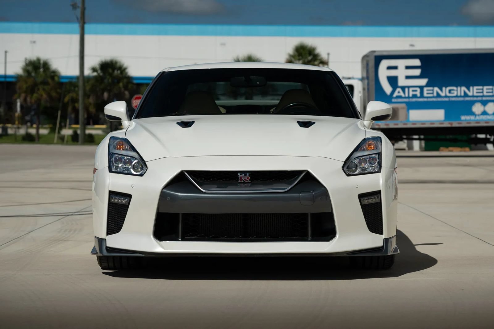 Used 2017 Nissan GT-R Premium w/ Premium Interior Package AWD/4WD image 21