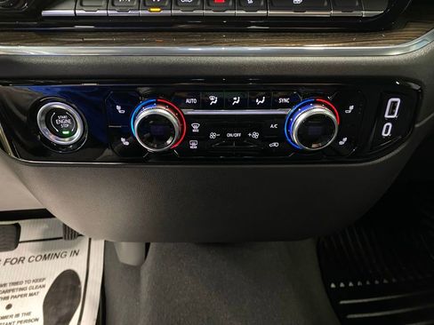 Used 2024 GMC Sierra 1500 Elevation image 31