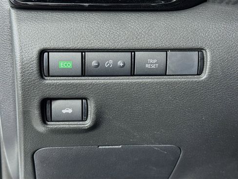 New 2025 Nissan Sentra SR image 10