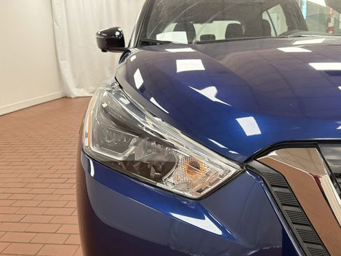 Used 2020 Nissan Kicks SR w/ Exterior Package image 10