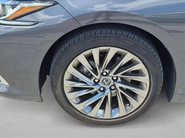 Used 2025 Lexus ES 300h w/ Technology Package FWD image 22