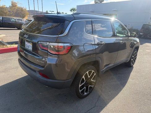 Used 2018 Jeep Compass Limited w/ Navigation Group AWD/4WD image 14