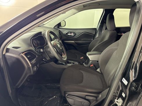 Used 2020 Jeep Cherokee Latitude image 19