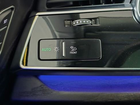 Used 2023 Audi Q8 Prestige w/ Prestige Package image 40