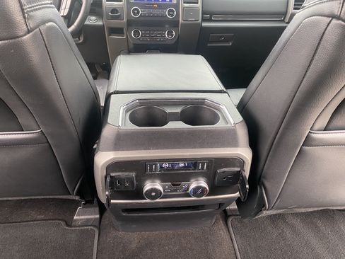 Used 2020 Ford Expedition XLT w/ Equipment Group 202A RWD image 20