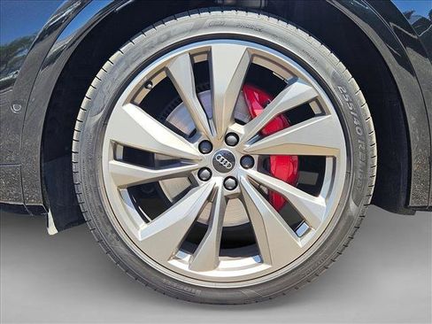 Used 2025 Audi SQ5 Prestige AWD/4WD image 29