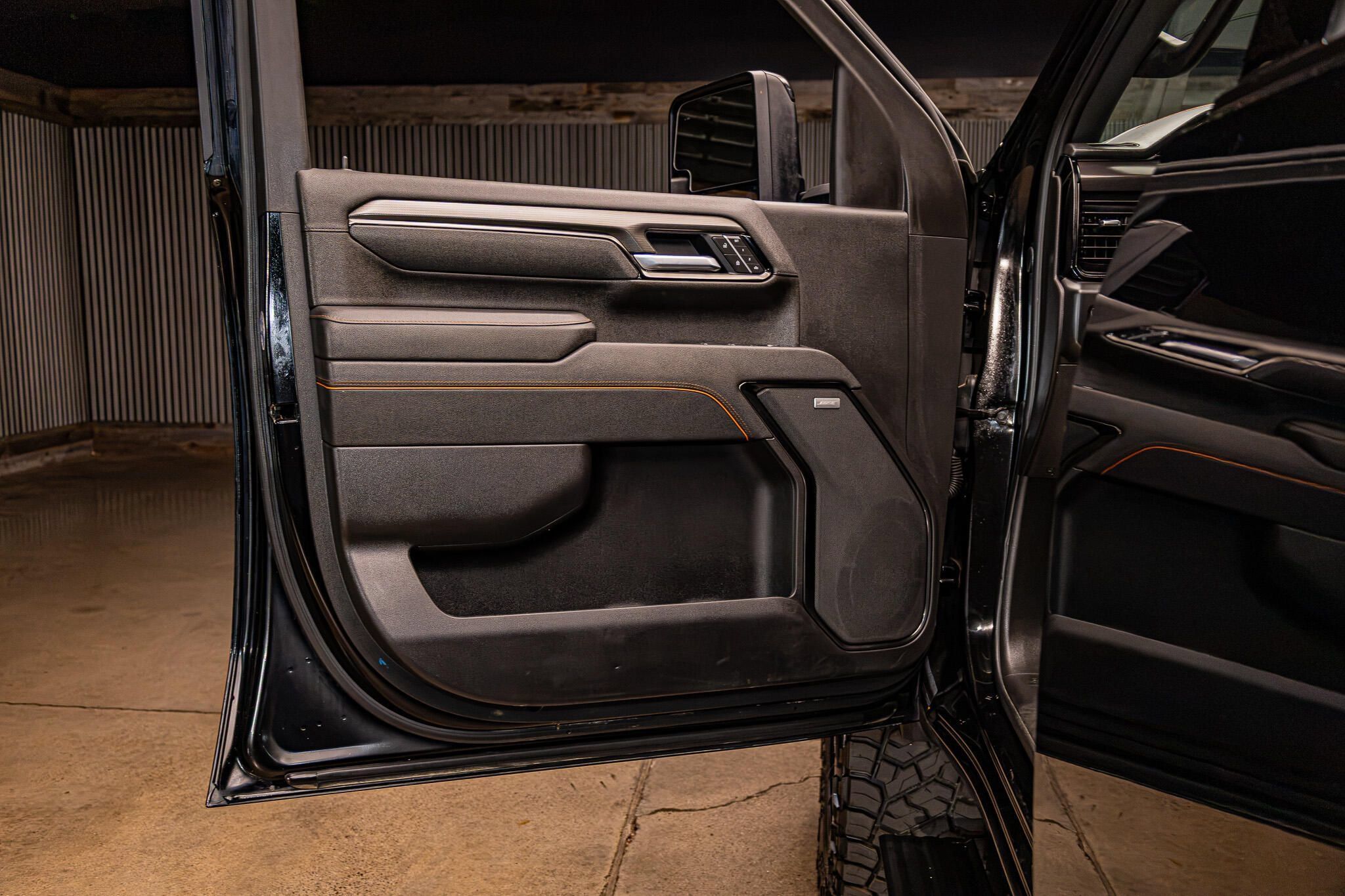 Used 2026 GMC Sierra 2500 AT4 w/ AT4 Premium Plus Package AWD/4WD image 30