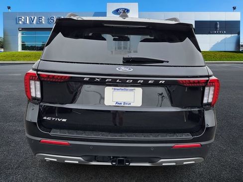 New 2026 Ford Explorer Active w/ Active Comfort Package image 6