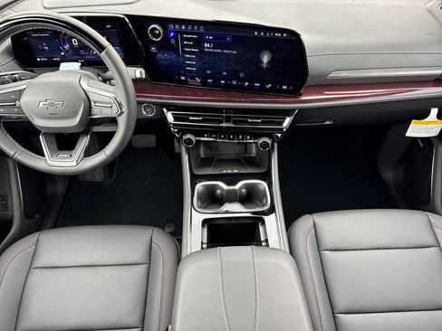 New 2026 Chevrolet Traverse Z71 w/ Enhanced Driving Package AWD/4WD image 12