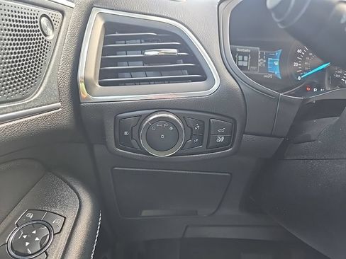 Used 2024 Ford Edge Titanium AWD/4WD image 48