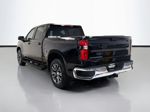 Used 2023 Chevrolet Silverado 1500 LT AWD/4WD image 7
