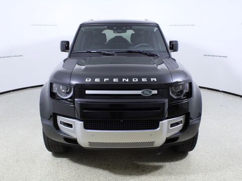 Used 2025 Land Rover Defender 110 S image 2