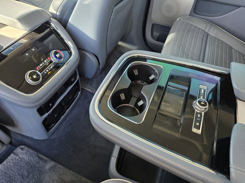 Used 2020 Lincoln Navigator Black Label w/ Cargo Convenience Package image 28