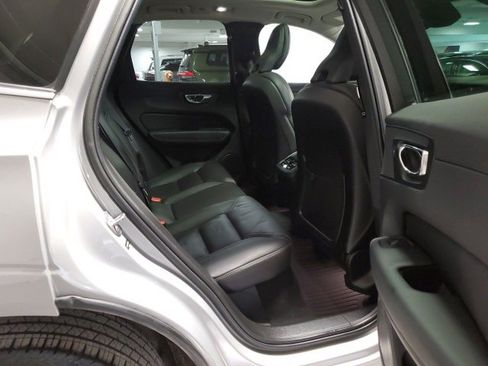 Used 2022 Volvo XC60 B5 Inscription w/ Advanced Package image 24