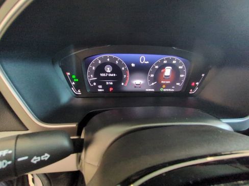 Used 2025 Honda Pilot Elite image 15