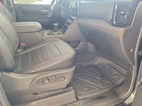 Used 2026 GMC Sierra 1500 AT4 w/ Technology Package AWD/4WD image 15