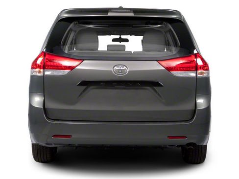Used 2012 Toyota Sienna LE FWD image 5