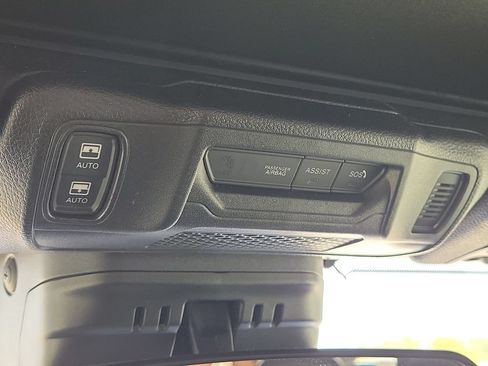 Used 2024 Jeep Wrangler Unlimited Sahara AWD/4WD image 29
