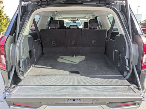 Used 2025 Ford Expedition Max Platinum AWD/4WD image 13