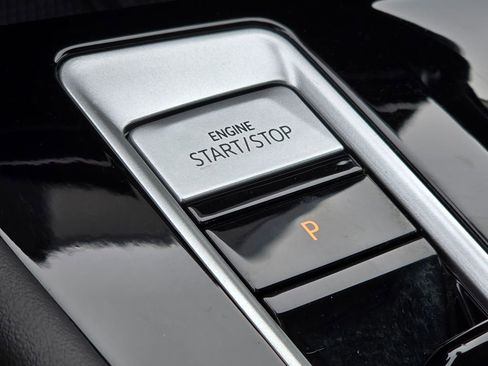 Used 2024 Volkswagen Atlas SEL Premium R-Line image 39