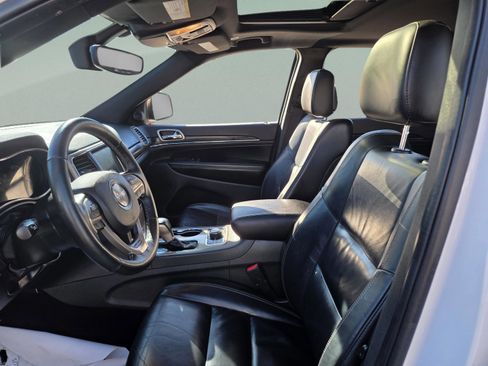 Used 2017 Jeep Grand Cherokee Limited image 10