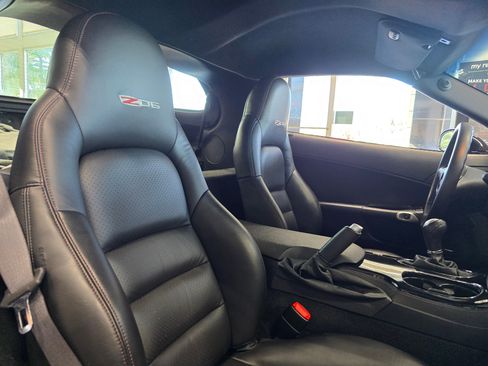 Used 2008 Chevrolet Corvette Z06 w/ Preferred Equipment Group image 10
