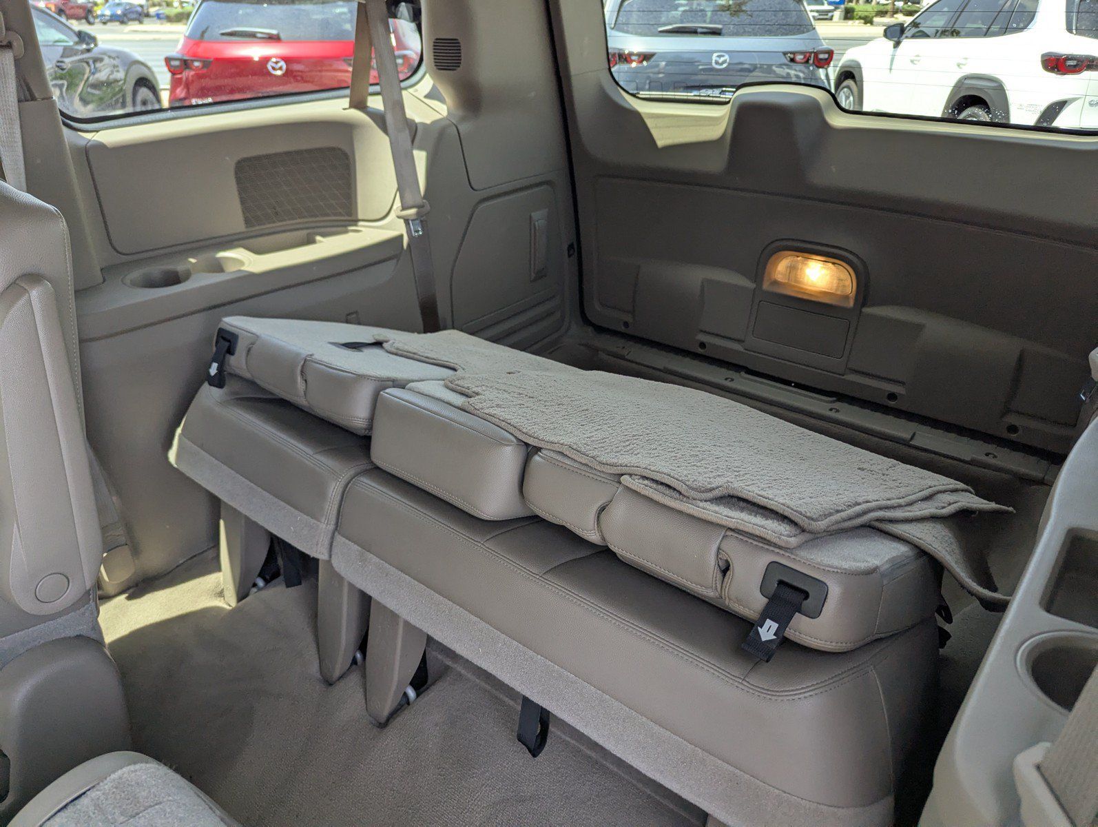 Used 2013 Chrysler Town & Country Touring FWD image 9