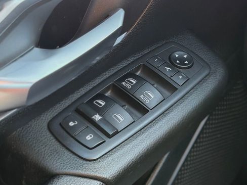 Used 2019 RAM 1500 Big Horn image 25