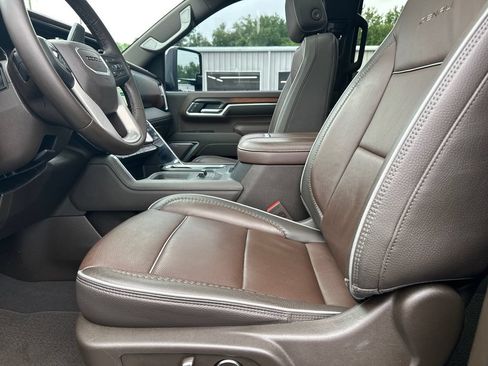 Used 2025 GMC Sierra 2500 Denali w/ Denali Reserve Package AWD/4WD image 10