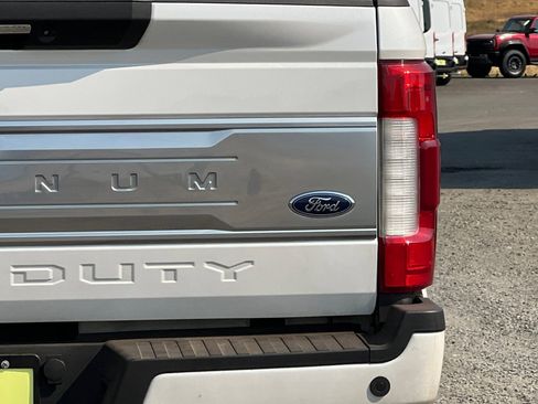 Used 2019 Ford F250 Platinum w/ Platinum Ultimate Package image 26