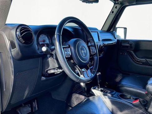 Used 2017 Jeep Wrangler Unlimited Sahara image 17