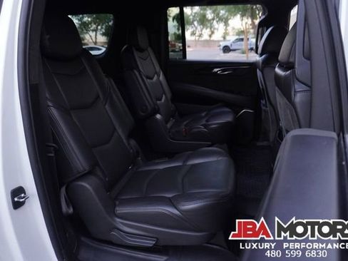 Used 2020 Cadillac Escalade ESV Platinum image 79