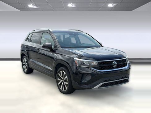 Used 2023 Volkswagen Taos SE AWD/4WD image 7