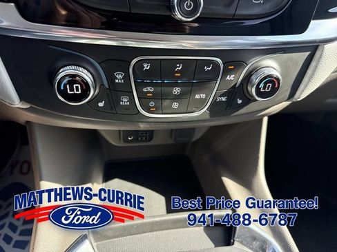 Used 2020 Chevrolet Traverse LT w/ LT Premium Package FWD image 22