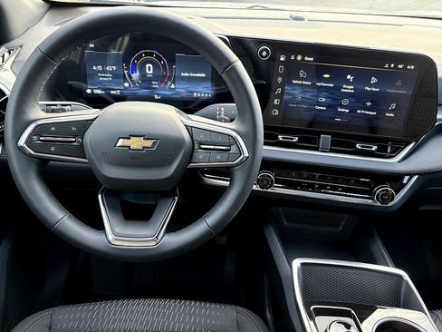 New 2026 Chevrolet Equinox LT image 12