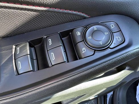 Used 2023 Chevrolet Traverse RS AWD/4WD image 9