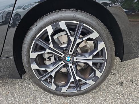 Certified 2025 BMW 330i xDrive Sedan w/ Premium Package AWD/4WD image 35