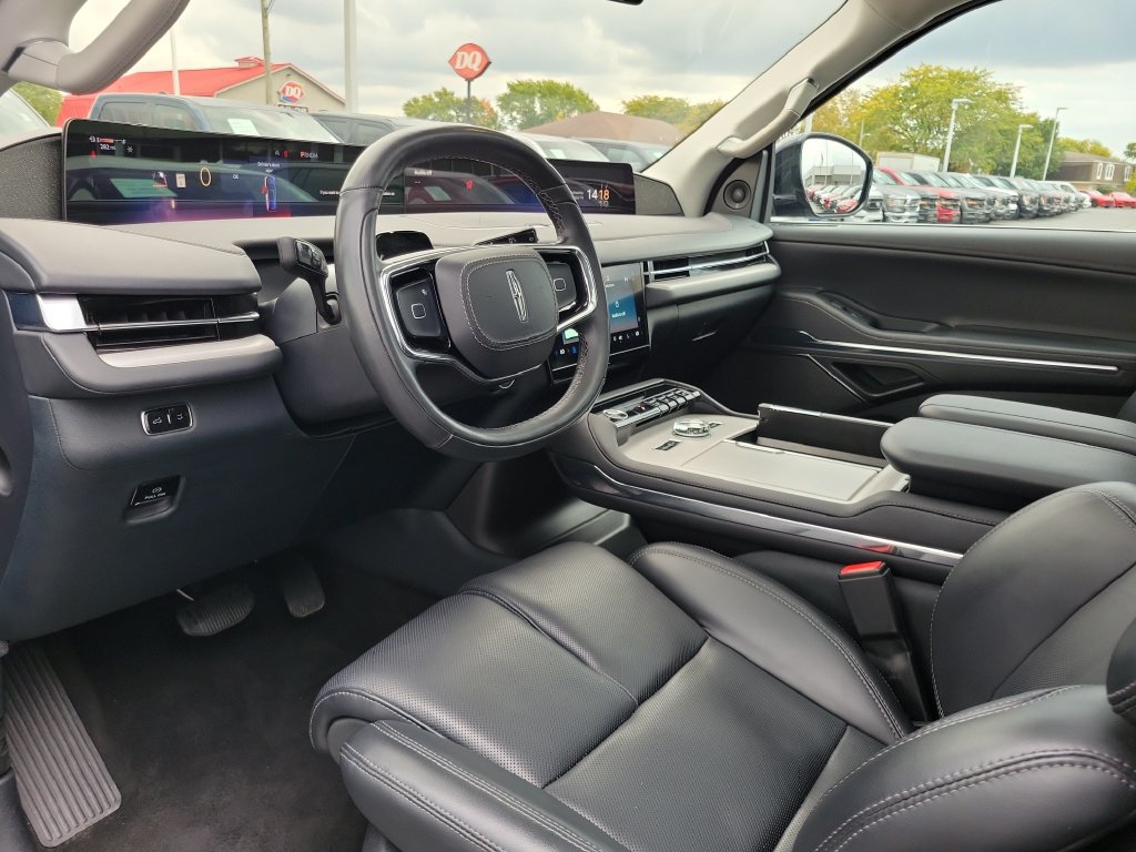 Certified 2025 Lincoln Navigator L Reserve AWD/4WD image 20
