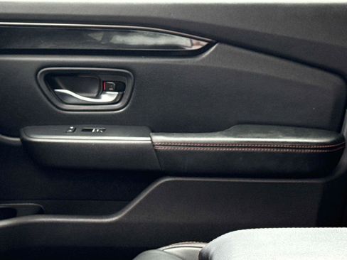 Certified 2023 Honda Pilot TrailSport image 24